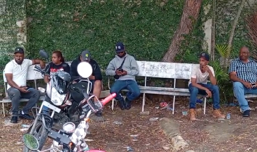 Dos muertos y un herido durante balacera en barrio Cienfuego de Santiago; responsables huyeron