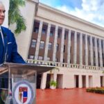 Ministerio de Educación dispone escuelas abran a las 6:30 de la mañana; profesores rechazan medida y piden sea revisada