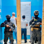 Arrestan 4 empleados y exempleados del Aeropuerto Las Américas por decomiso de 180 paquetes de cocaína