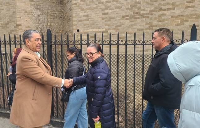 Congresista Espaillat supera 5 a 1 a su más cercana oponente en recolección de firmas D-13