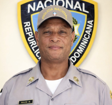 Ve cogiendo ahí mientras tanto! Envían a prisión por 3 meses a coronel PN agredió jovencita de 19 años en Los Mina