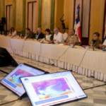 Gobierno se declara en sesión permanente ante lluvias; COE mantiene varias provincias en alerta