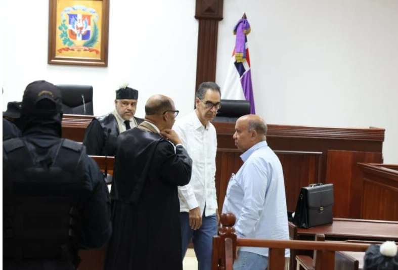 Juez ordena mantener en prisión a Santiago Hazim y otros imputados en caso SENASA