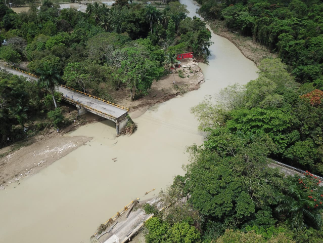 Aumentan a 30,500 los desplazados y 14 las comunidades incomunicadas por las lluvias; reportan colapso de puente en MTS