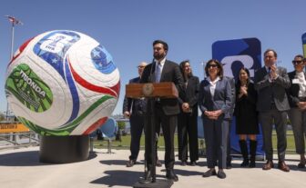 Alcalde de Nueva York anuncia zonas de fans gratis en la Gran Manzana para 