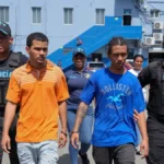 Ay ñeñe, mejor preso que muerto! Se entregan 2 implicados en muerte de mayor de la PN en Villa Juana; faltan 2