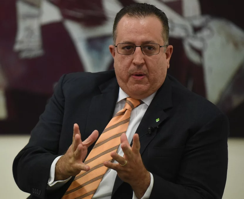 Ministro de Hacienda advierte es insostenible actuales niveles de subsidio a combustibles