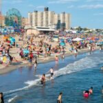 Abrirán este sábado en NYC las playas públicas, con miles de dominicanos asistiendo