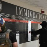 Dominicanos NYC aplauden juez federal haya prohibido ICE detener personas acudan a citas en edificios inmigración