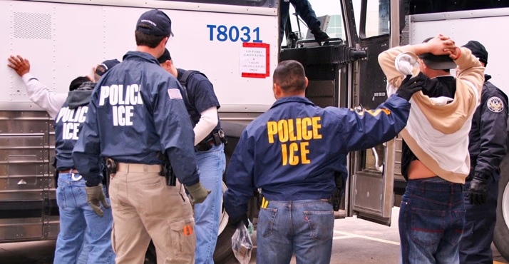 NY será inundada por agentes de inmigración si NYPD no coopera con ICE, dice el 