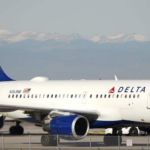 Un peo!? Avión de Delta es obligado a retornar al aeropuerto Cibao tras varios pasajeros marearse por fuerte mal olor en cabina