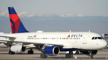 Un peo!? Avión de Delta es obligado a retornar al aeropuerto Cibao tras varios pasajeros marearse por fuerte mal olor en cabina