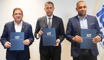 Indotel firma acuerdos para medir indicadores de ciudades inteligentes en San Pedro de Macorís y Bonao