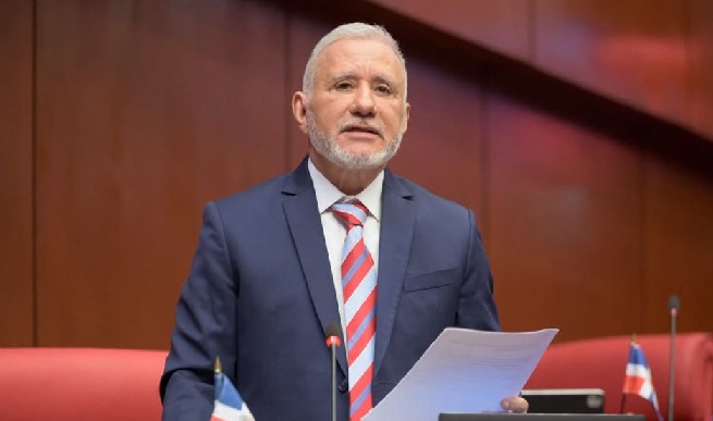 Senador Antonio Taveras abandona el PRM y se declara independiente