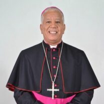 Papa León XIV designa a monseñor Andrés Napoleón Romero Cárdenas nuevo obispo de la Diócesis de La Vega
