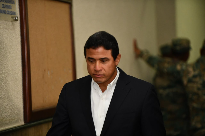 Condenan a 20 años de prision a exgenerales Adan Caceres, Torre Robiou y al coronel Núñez de Aza por desfalco al Estado