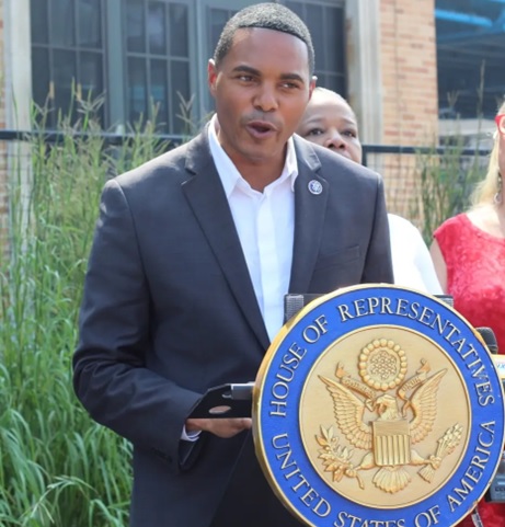 Congresista Ritchie Torres reelecto con un 71.9 % D-15 en El Bronx