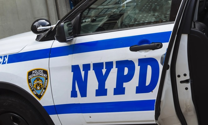 Hieren agentes NYPD en cumplimiento de su deber; un civil muerto a disparos y 12 heridos con armas blancas