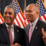 Líder Hakeem Jeffries reafirma respaldo a Espaillat rumbo a las primarias demócratas