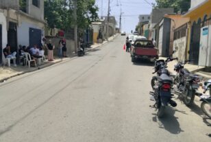 Nueva vez un motorista es protagonista de la tragedia tras arrollar un niño de apenas 2 años mientras iba a alta velocidad en calle de Santiago Oeste