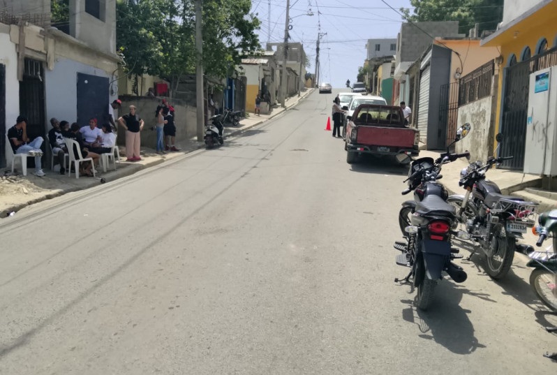 Nueva vez un motorista es protagonista de la tragedia tras arrollar niño de apenas 2 años mientras iba a alta velocidad en calle de Santiago Oeste