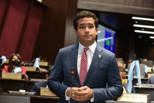 Omar Fernández preocupado por renuncias en la Fuerza del Pueblo: 