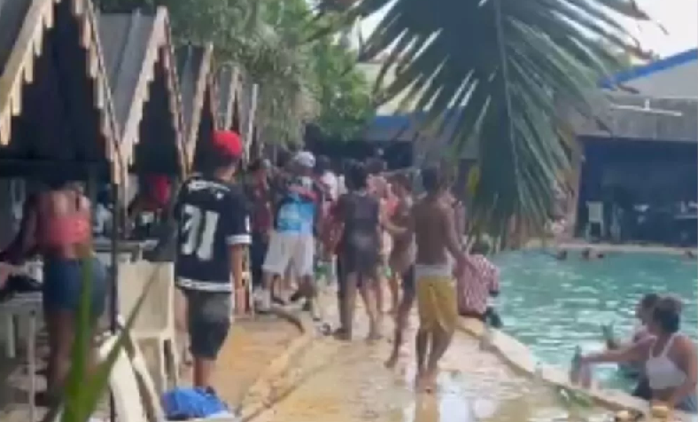 Al menos 7 heridos tras riña entre menores el domingo en la piscina del parque acuático Africa Park en Santiago