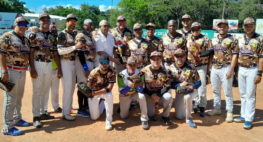 Equipo Santiago Dolcine campeón de la Liga de los Sapos