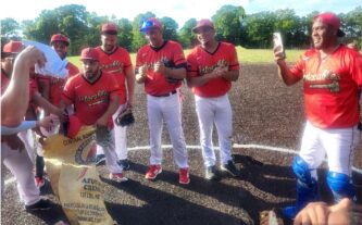 Los Intocables de Ruddy Disla, Los Campeones, derrotaron a Team Collado en Softbol de Newark