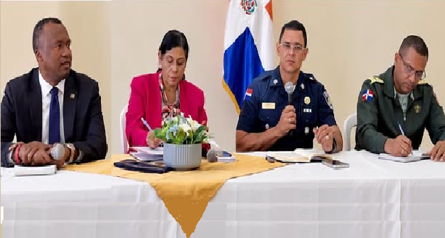 Autoridades MTS refuerzan coordinación de seguridad durante reunión de la Fuerza de Tarea Conjunta en Nagua