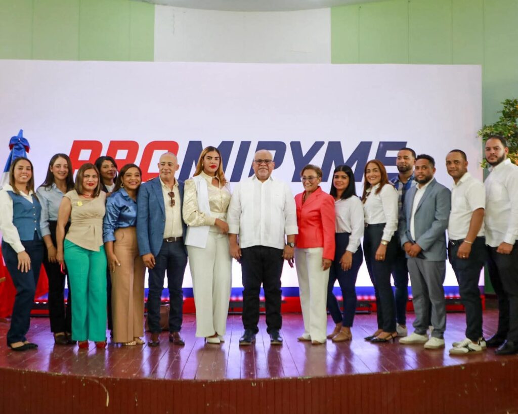 PROMIPYME entrega préstamos a emprendedores y comerciantes en Río San Juan