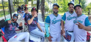 Los Indetenibles y Gigantes dividen en Softbol de Newark, New Jersey