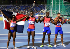 Qué barbaridad! Equipo RD es descalificado tras ganar oro en relevos 4X100 mixtos por pase testigo fuera zona de cambio
