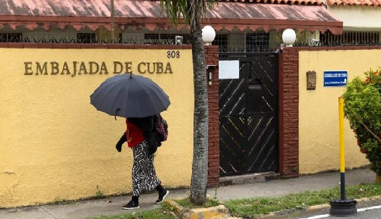 Cuba rechaza expulsión RD de 10 de sus funcionarios; asegura Gobierno dominicano actuó por presión de EE.UU.