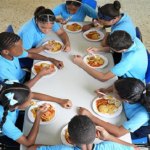 Inabie incluirá sancocho y mandarinas en el menú escolar 2026-2027