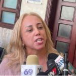Y entonces? La Tora se presenta al tribunal, dice que no fue debidamente citada y contrademanda periodista Iluminada Muñoz