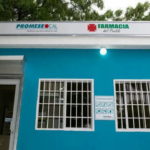 Desalojan farmacia de PROMESE/CAL en Cabrera por larga deuda en alquiler del local