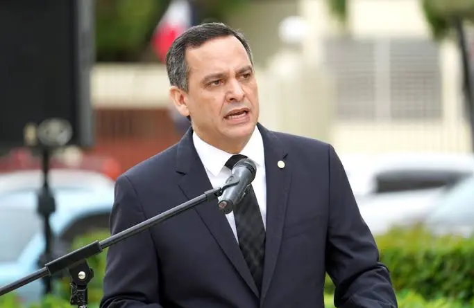 Henry Molina se baja del tren; informa al presidente Abinader no seguirá en presidencia de la Suprema Corte de Justicia