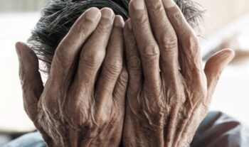 Aumentan graves agresiones contra ancianos en NYC