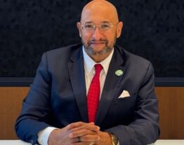 Eligen al dominicano Henry Garrido entre los 100 latinos más influyentes de NY