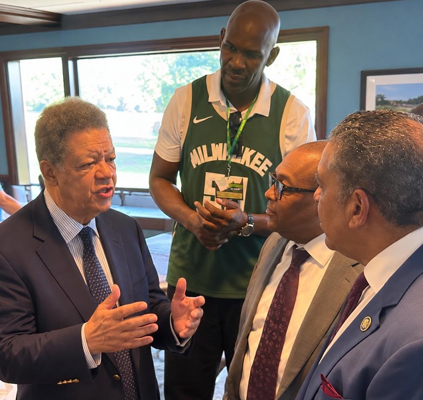 Vargas destaca vínculo de LF con los dominicanos en el exterior