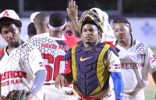 Atléticos derrotan por paliza a Mineros de Bonao y empatan la Serie Final a uno por bando en Liga Béisbol de Verano