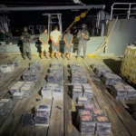 Autoridades de RD interceptan otra narcolancha en costa de Baní con un cargamento de 595 paquetes de cocaína