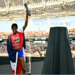 La dominicana Marileidy Paulino lo hizo de nuevo! Gana la final de los 400 metros en el Ultimate Championship