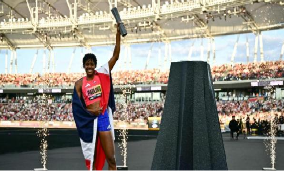 La dominicana Marileidy Paulino lo hizo de nuevo! Gana la final de los 400 metros en el Ultimate Championship