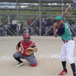 Doble división de honores en segunda jornada del torneo de softbol para empleados de Cementos Cibao