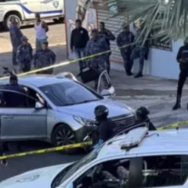 Encapuchados acrivillan taxista de InDrive en el sector Las Américas, Santo Domingo Este
