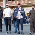 Sale del hospital detective dominicano herido durante asalto; NYPD busca dos hispanos