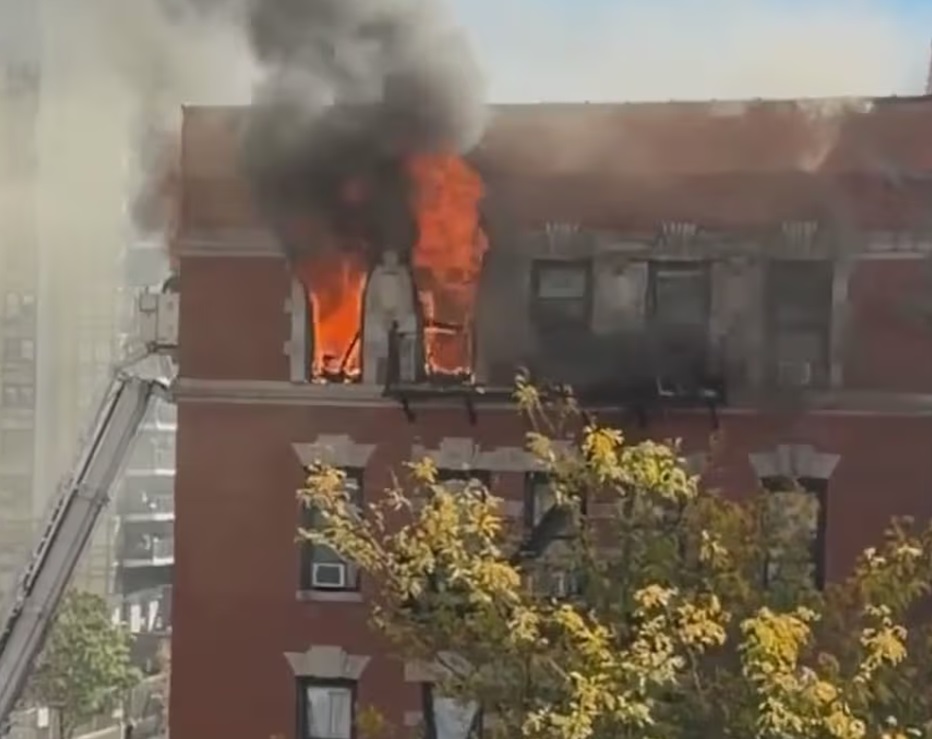 Incendio en Alto Manhattan deja seis heridos; presuntamente son dominicanos