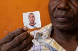 Desaparecido en el mar deportado de EU intentó irse ilegal a PR y al naufragar la yola se quitó salvavidas para ayudar anciano